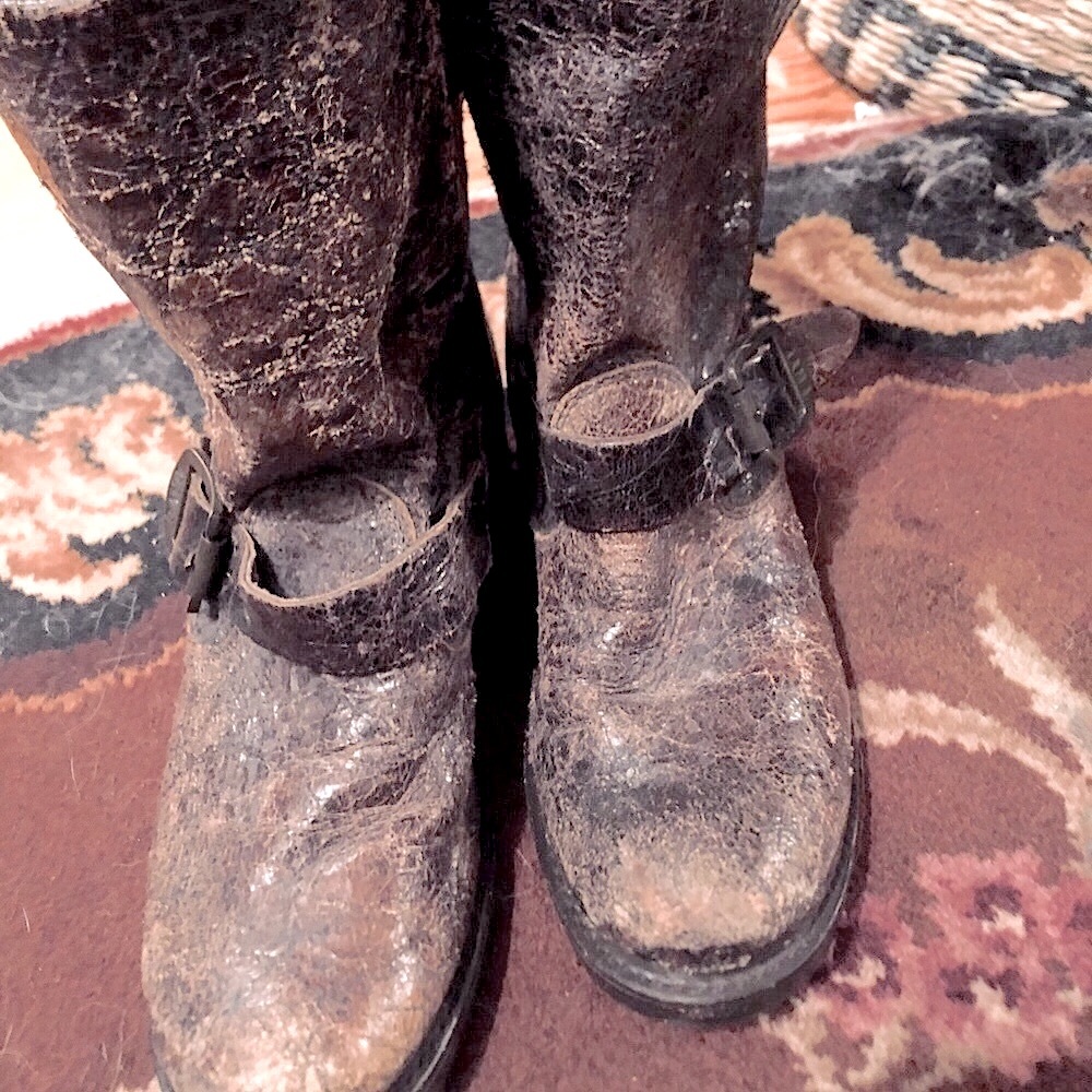 FRYE distressed Motorcycle boots!